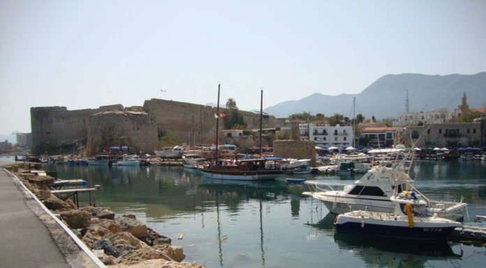 Μ.Γλέζος, πλημμύρες και το πείραμα της Νάξου