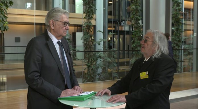 Νίκος Παπαποστόλου