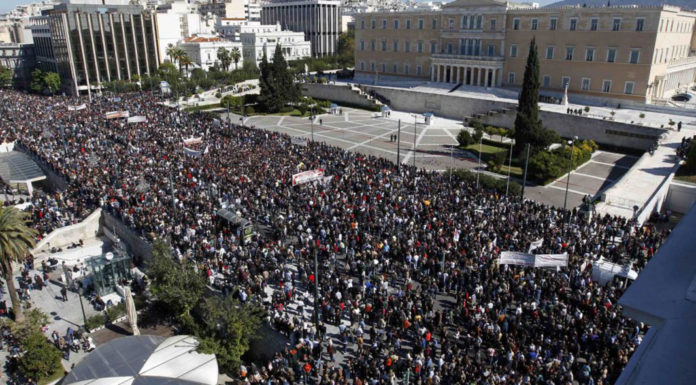 Πολιτική μαζοποίηση