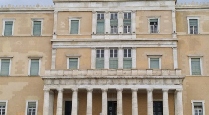 Έρχεται η ώρα του απεγκλωβισμού
