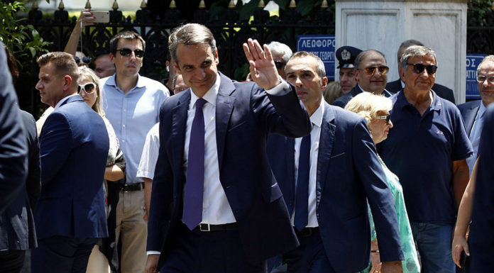 Το πρώτο δείγμα γραφής της νέας κυβέρνησης