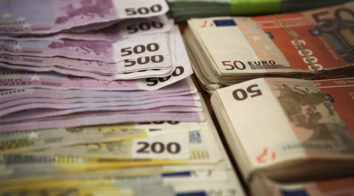 Τέλος κατανάλωση με δανεικά