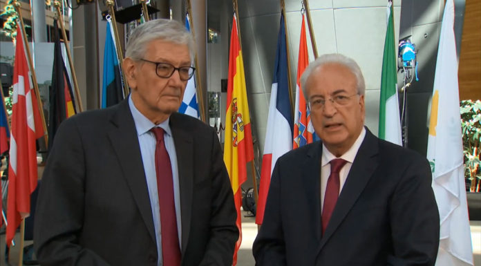 Οι Τάσος Παπαδόπουλος και Αθ.Παπανδρόπουλος συζητούν το μεταναστευτικό και όχι μόνον