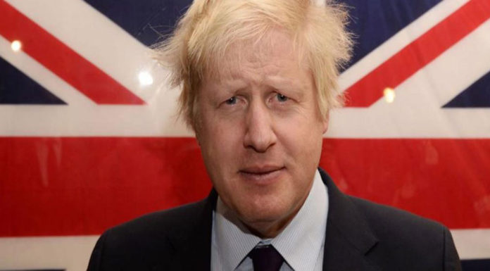 Κάμερον: Ο Τζόνσον πίστευε ότι «το Brexit θα συντριβεί»
