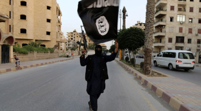 Δεν έχουμε νικήσει το ISIS – η Μέρκελ διαψεύδει τον Τραμπ