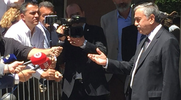Ο Ακιντζί και πάλι υποψήφιος στα κατεχόμενα