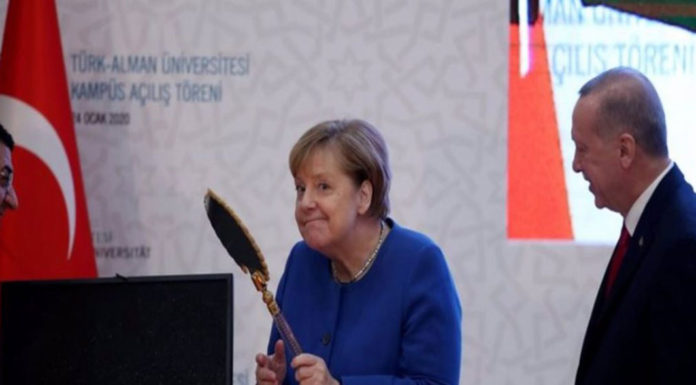 Μικρόψυχη η Μέρκελ κατά το «Der Spiegel»
