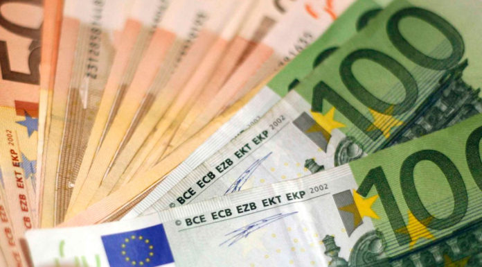 Μαζικό τύπωμα χρήματος