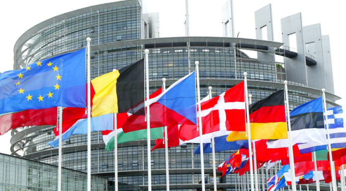 Ευρωβαρόμετρο: ανθρώπινα δικαιώματα κορυφαία αξία για τους πολίτες
