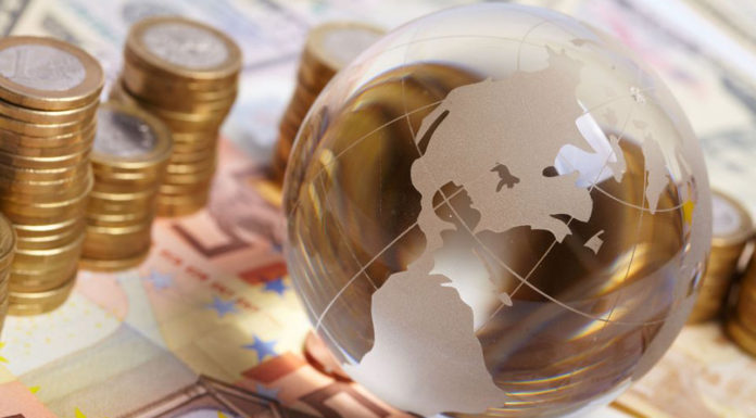 Στη δίνη του παγκόσμιου χρέους