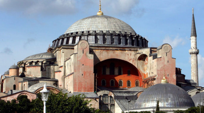Nέα παρέμβαση της UNESCO για Αγία Σοφία και Μονή της Χώρας