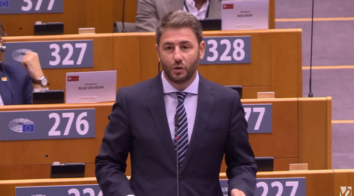 Ρωγμές στην εξωτερική πολιτική μας ενισχύουν το θράσος του Ερντογάν