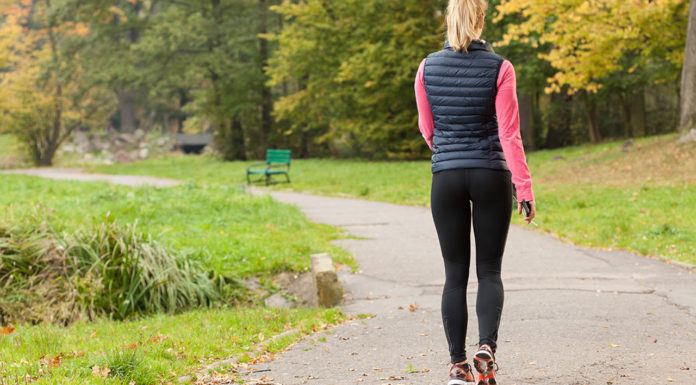 Πόση ώρα πρέπει να περπατήσουμε για να «κάψουμε» μια σοκολάτα ή ένα αναψυκτικό