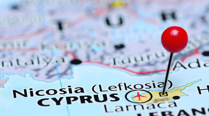 «Βόμβα» στην Κύπρο με τα «χρυσά διαβατήρια»