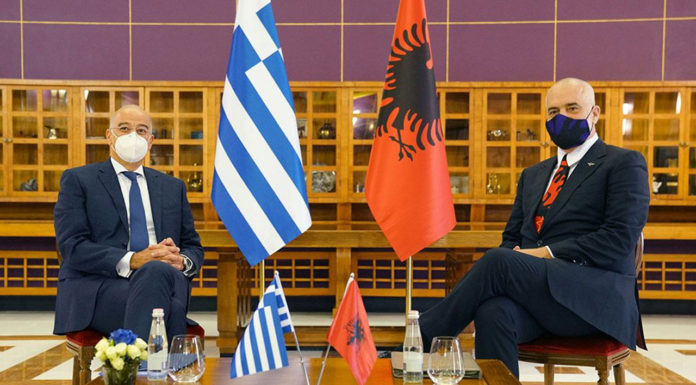 Ελλάδα – Αλβανία πάνε στη Χάγη για τις θαλάσσιες ζώνες