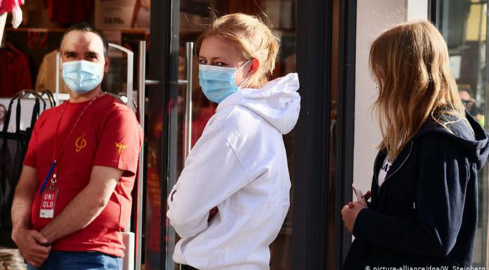 Οι νέοι δεν είναι ανεύθυνοι απέναντι στον κορωνοϊό