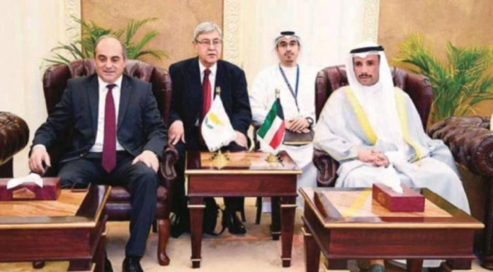 Οι αταίριαστες «δουλειές» του κυπριακού κατεστημένου