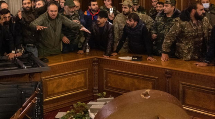 Ποιοι πρόδωσαν την Αρμενία: Ο ρόλος της Ρωσίας και οι ολιγάρχες… Της Νεφέλης Λυγερού