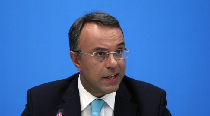 Κορωνοϊός: Πακέτο 3,3 δισ. για τα πρόσθετα μέτρα στήριξης εργαζομένων και επιχειρήσεων