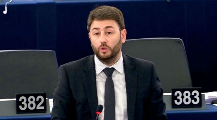 Νίκος Ανδρουλάκης: “Ο Ερντογάν περιφρονεί το διεθνές δίκαιο και εσείς στρουθοκαμηλίζετε”