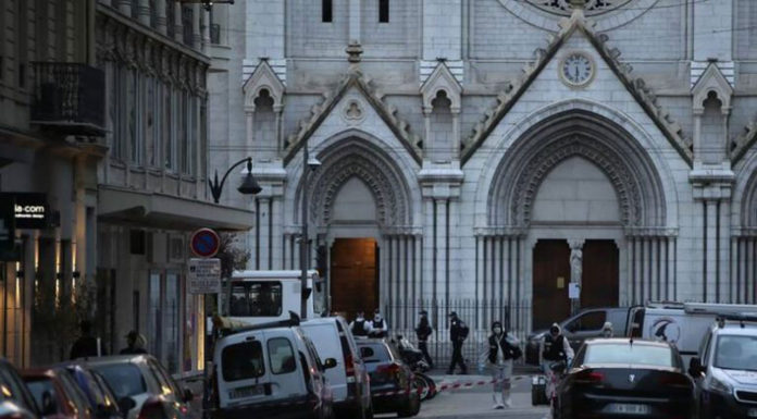 Βαθμιαία υποταγή στο ξίφος του Μωάμεθ; … Του Γιάννη Μαρίνου