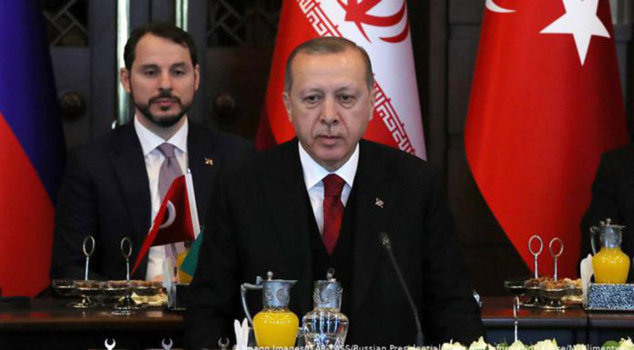 «Πονοκέφαλος» για Ερντογάν η υπόθεση Αλμπαϊράκ