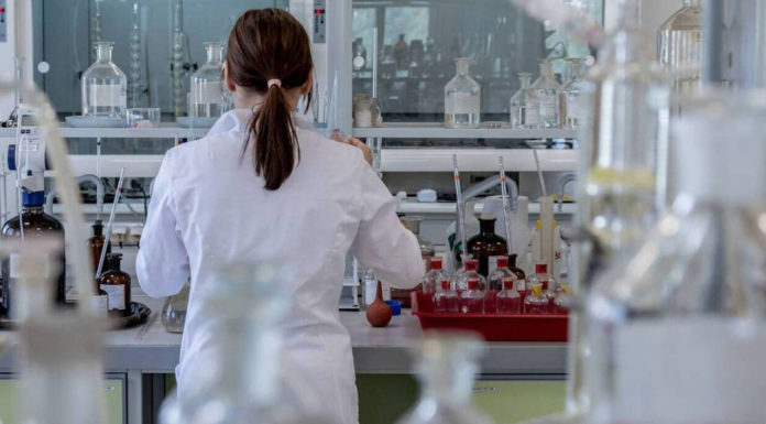Η ελληνική φαρμακοβιομηχανία στις επάλξεις … Του Θεόδωρου Τρύφων