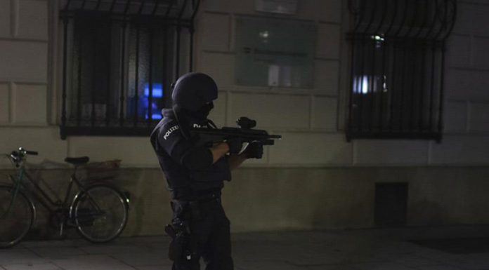 Αυστριακός ΥΠΕΣ: Ισλαμιστές τρομοκράτες πραγματοποίησαν την επίθεση