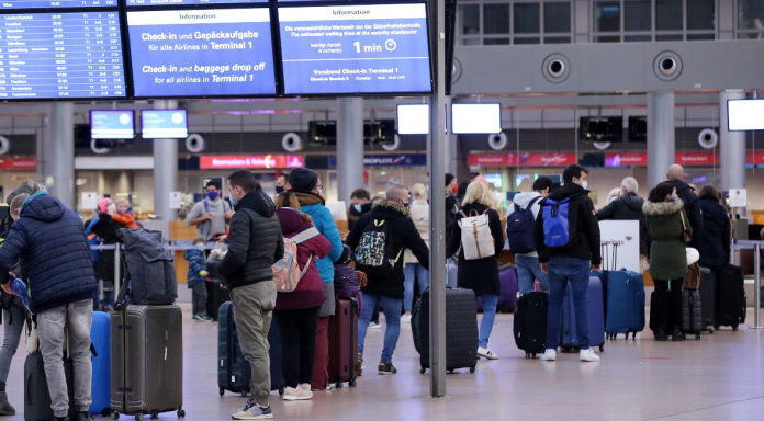 DW: Αεροπορικό εισιτήριο μόνο με πιστοποιητικό εμβολιασμού;