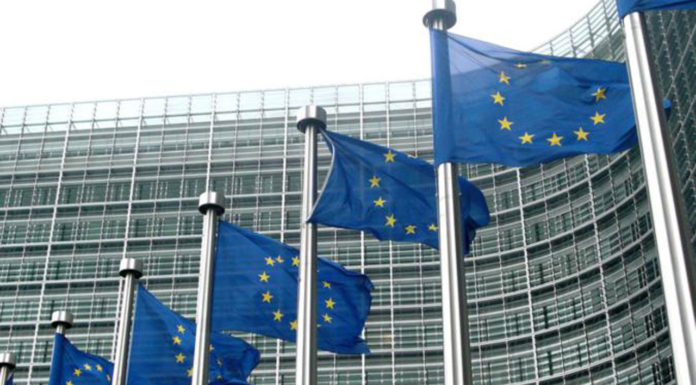 Η ΕΕ υπογράφει τις τελευταίες συμβάσεις στο πλαίσιο της Διευκόλυνσης για τους Πρόσφυγες στην Τουρκία