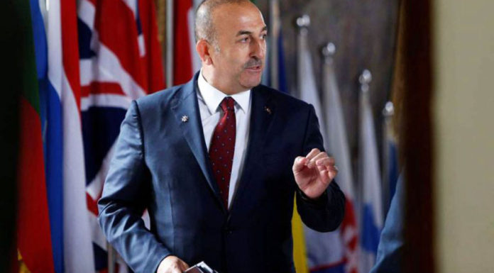 Όταν οι άλλοι έχτιζαν, εμείς γκρεμίζαμε … Του Αλέξη Παπαχελά