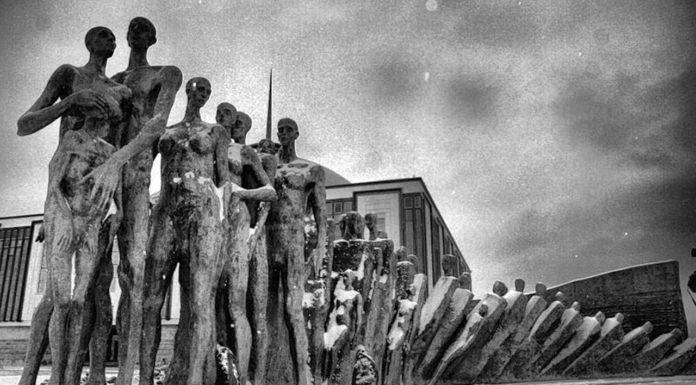 Βιβλία για το Ολοκαύτωμα: Μαρτυρίες, στρατοπεδική λογοτεχνία, ιστορικές μελέτες