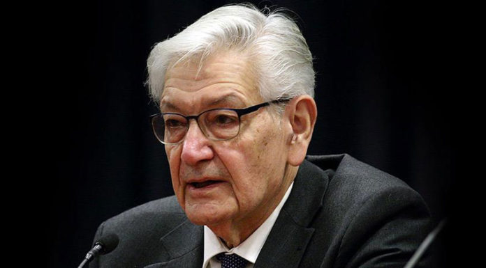 ΕΙΝΑΙ ΓΙΑ ΔΕΣΙΜΟ Ο ΤΡΑΜΠ Ή ΚΑΤΙ ΣΟΒΑΡΟ ΣΥΜΒΑΙΝΕΙ;… Του Αθαν. Χ. Παπανδρόπουλου