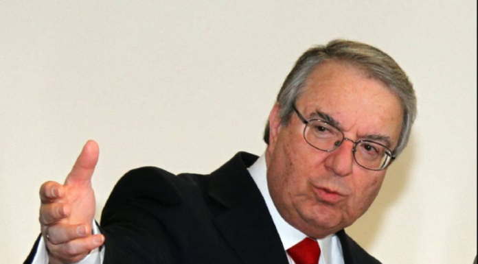 Γιώργος Μπαμπινιώτης: Ένα κείμενο 2.500 ετών δείχνει τη συνέχεια της ελληνικής γλώσσας