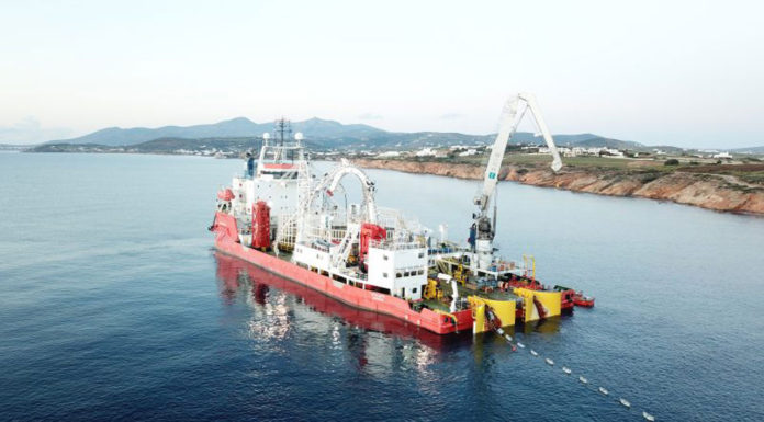 Οι Κυκλάδες στην «πρίζα»: Ολοκληρώνεται το μεγάλο έργο της διασύνδεσης των Κυκλάδων με το Ηπειρωτικό Ηλεκτρικό δίκτυο Υψηλής Τάσης