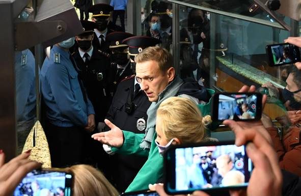 Navalny: το ΕΚ ζητά σημαντικά αυστηρότερες κυρώσεις κατά της Ρωσίας