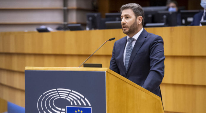 Ανδρουλάκης σε Μπορέλ: Μην εξελιχθείτε σε Πόντιο Πιλάτο