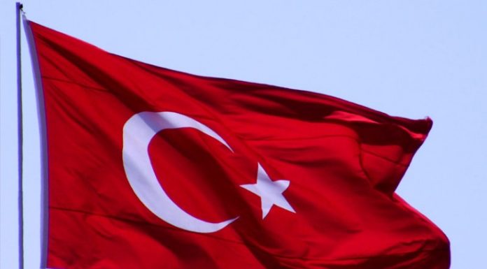 Κόκκινες γραμμές και δίκαιες λύσεις… Του Αλέξη Παπαχελά