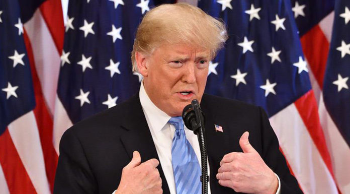 ΗΠΑ: Άμεση εκδίωξη Τραμπ από την εξουσία ζητά η πλειοψηφία των πολιτών