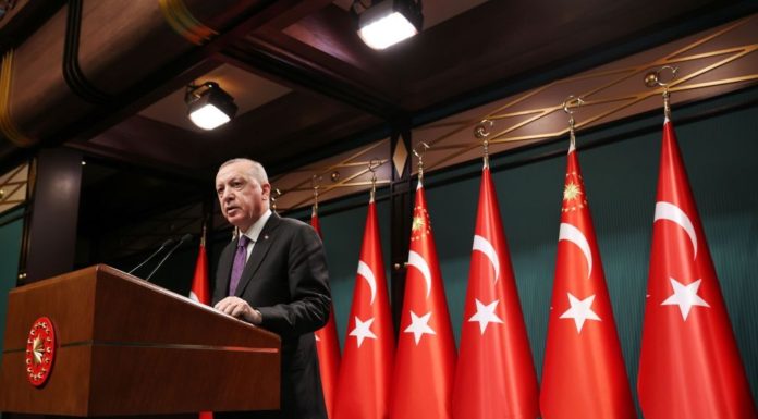 Τουρκία: Η φίμωση των κομμάτων της αντιπολίτευσης και η μάχη τους να ακουστούν