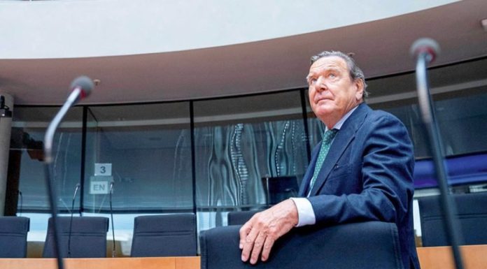 Γκέρχαρτ Σρέντερ: «Κυρίαρχη δύναμη στην Ανατ. Μεσόγειο η Τουρκία»