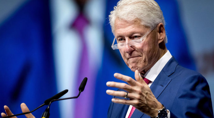 «Why Am I Telling You This?» – Νέα σειρά podcast από τον Μπιλ Κλίντον