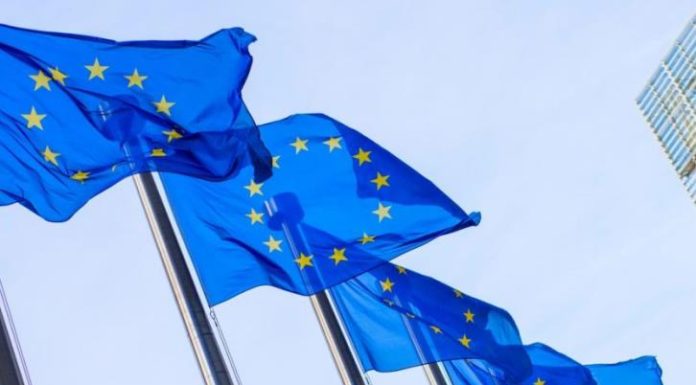 Η ΕΕ βάζει τέρμα για «δύο κράτη»