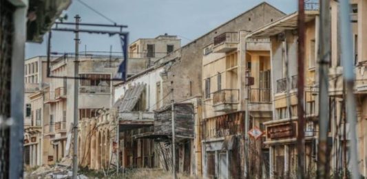 Πενταμερής για «δυνατούς λύτες»