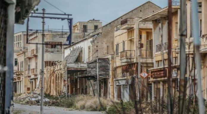 Πενταμερής για «δυνατούς λύτες»