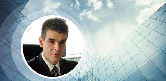 Στέφανος Κασσελάκης: Ο διάβολος που… δεν ξέρεις και η απολιθωμένη «ελίτ»… Του Γιώργου Παπανικολάου