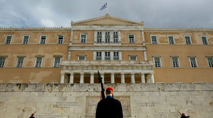 Σε αναζήτηση πολιτικής ταυτότητας… Του Χρίστου Αλεξόπουλου