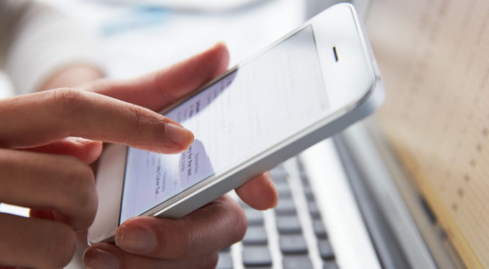 Γαλλία: Ερευνητές αναπτύσσουν αξιόπιστο διαγνωστικό τεστ κορωνοϊού μέσω των κινητών