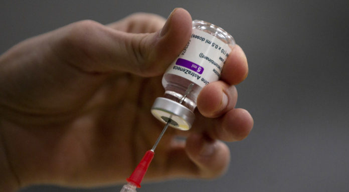 Deutsche Welle: Το «παρεξηγημένο» εμβόλιο της AstraZeneca