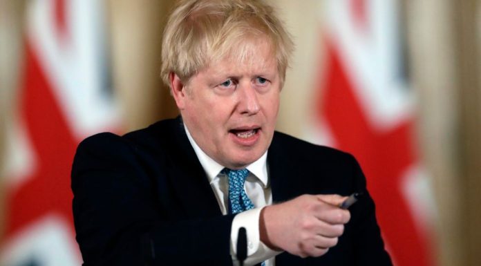 Προκλητικός Μπόρις Τζόνσον: Έλληνες ξεχάστε τα Γλυπτά του Παρθενώνα – Τα απέκτησε νόμιμα ο Ελγιν